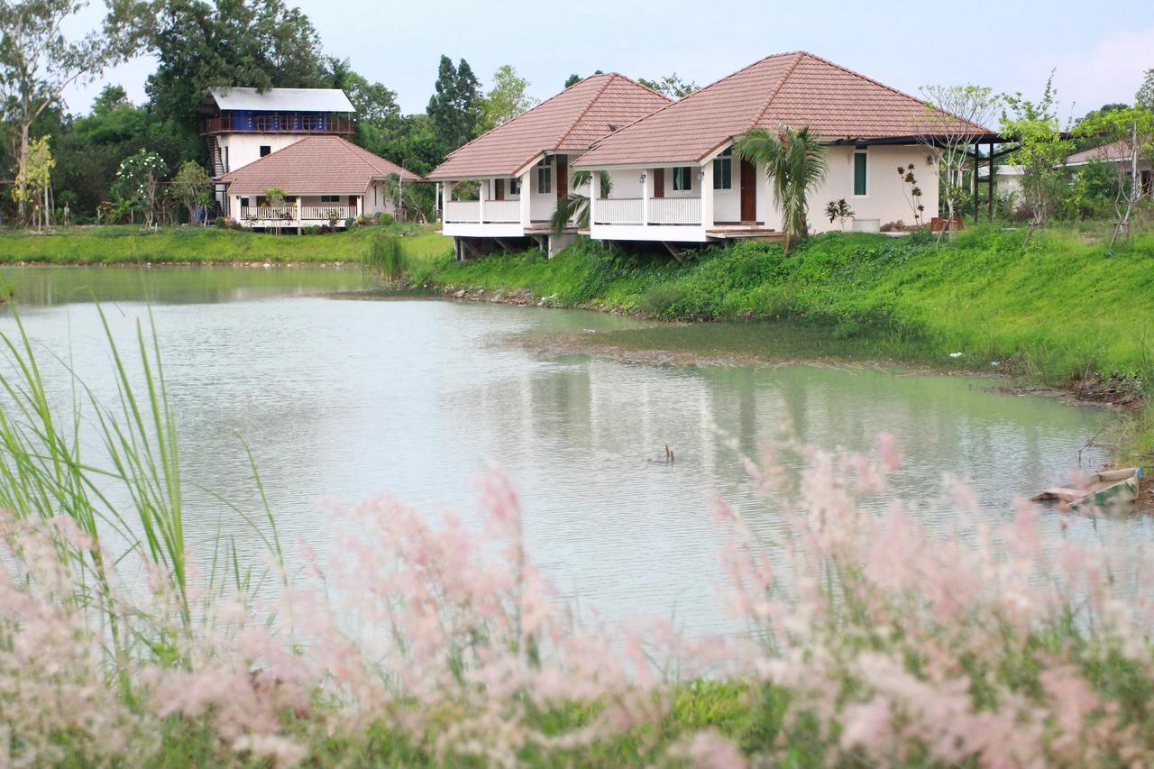 Pirom Lake And Resort Si Maha Phot Exterior foto